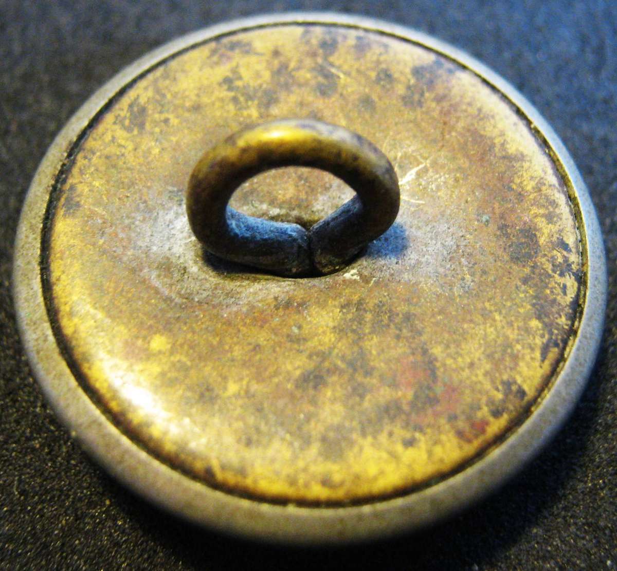 VINTAGE CAPE GOVERNMENT RAILWAYS BUTTON IN GOOD CONDITION