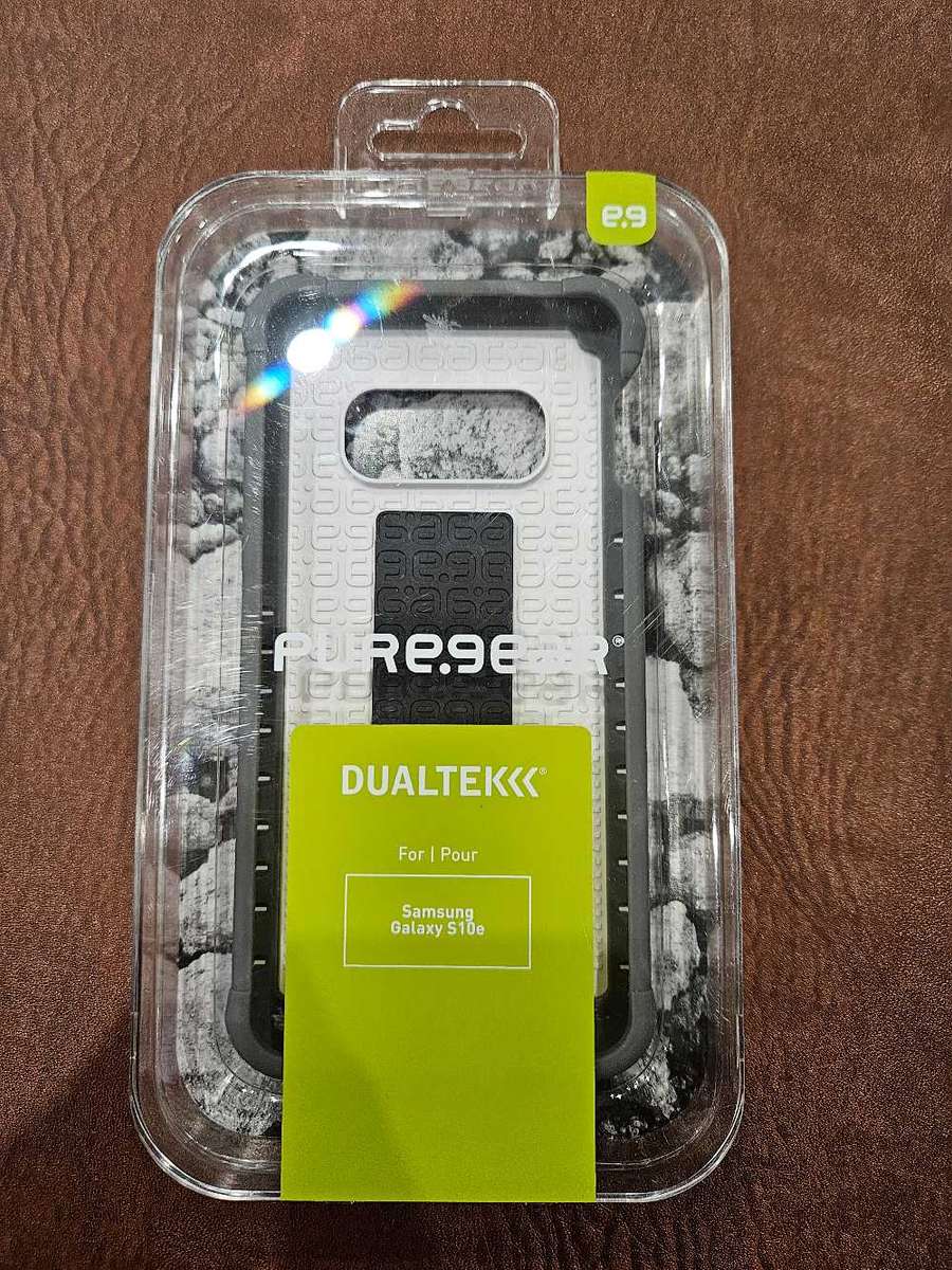 Puregear Dualtek for Samsung S10e. Brand new. White