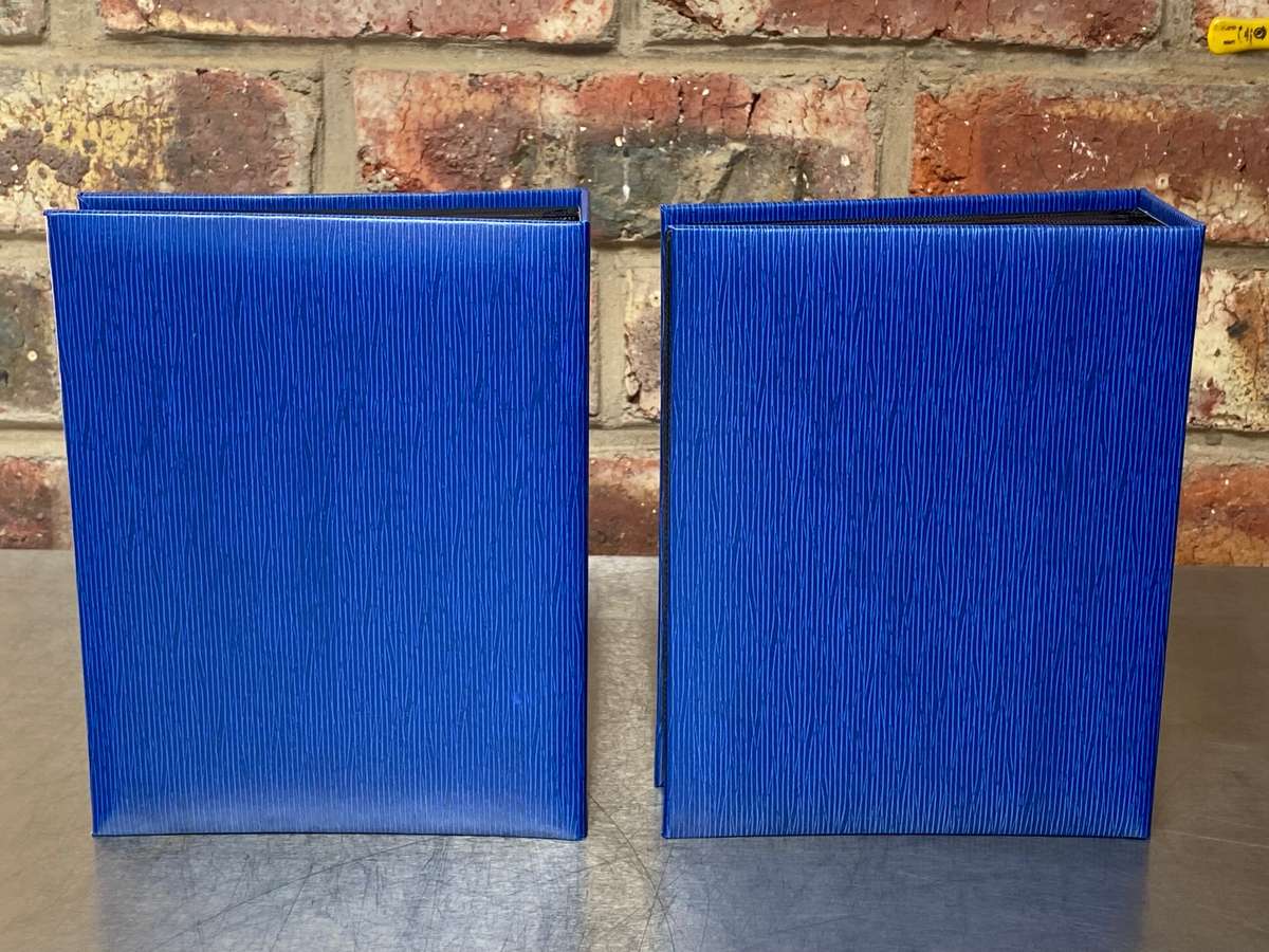 2 x Hagee photo album for photos size 13cm x 18cm, each album for 100 photos ( 2 albums second hand)