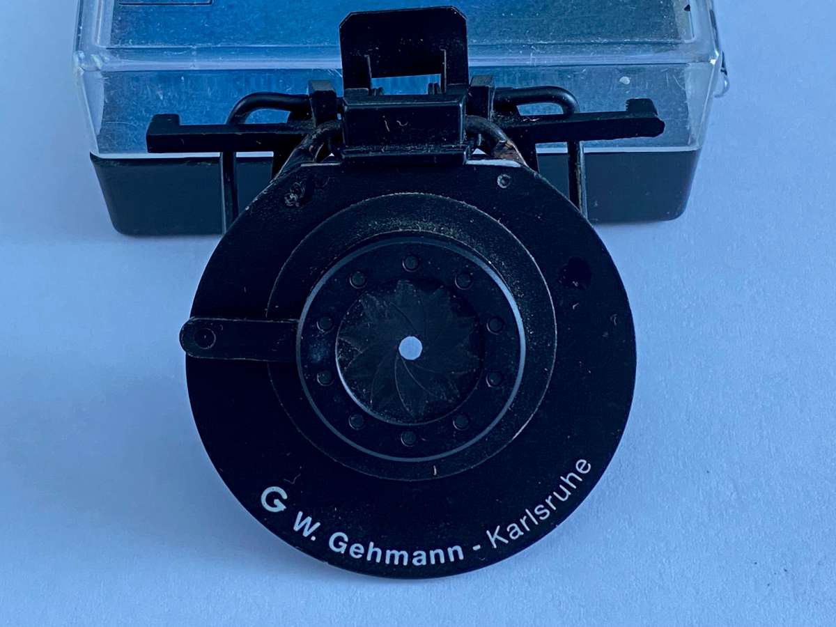 Gehmann Karlsruhe Irisblende for glasses ,second hand, in good condition