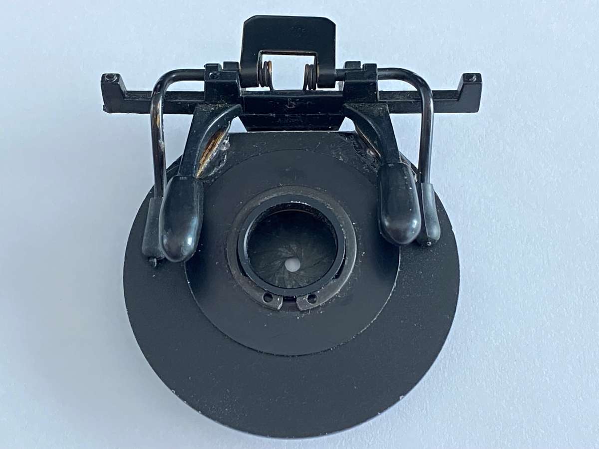 Gehmann Karlsruhe Irisblende for glasses ,second hand, in good condition