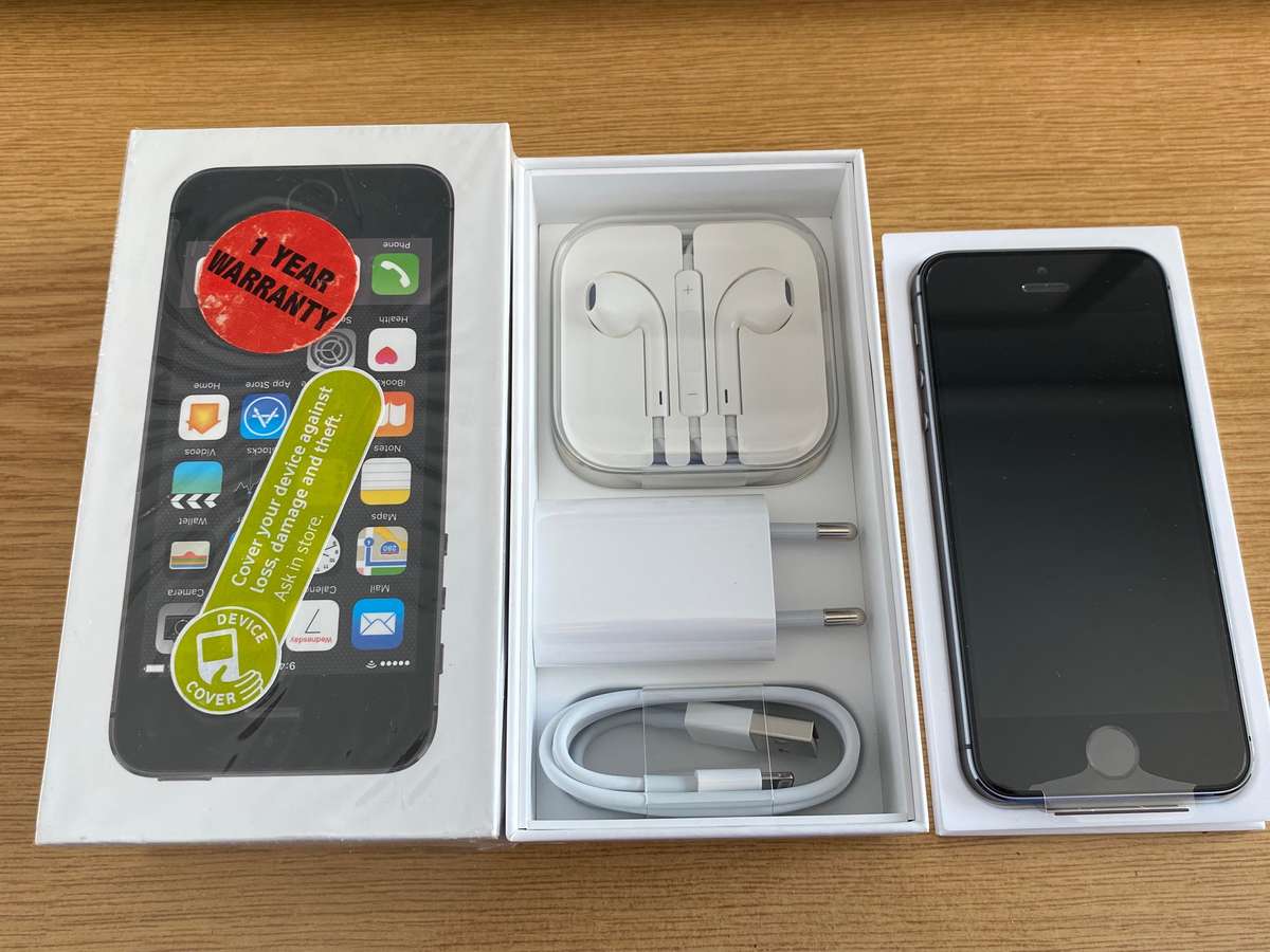 iPhone 5s 16GB Mobile Phone, Brand New in Original Box, Never Used