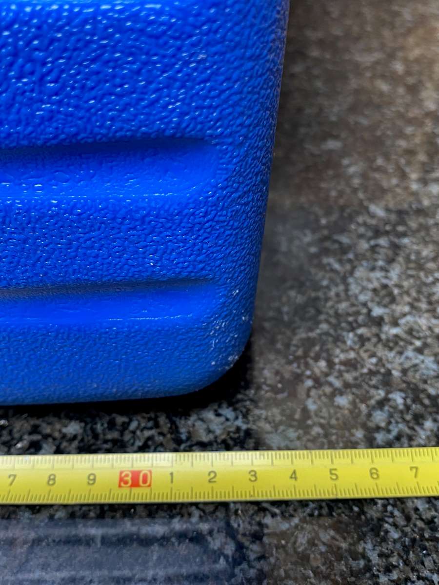 COLEMAN Combo blue (3 pieces) made in USA, vintage:Coolbox  6215/6216 16 Quart + 2  drink container