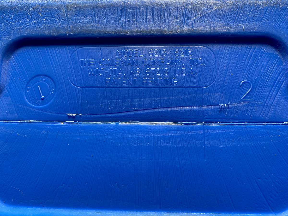 COLEMAN Combo blue (3 pieces) made in USA, vintage:Coolbox  6215/6216 16 Quart + 2  drink container