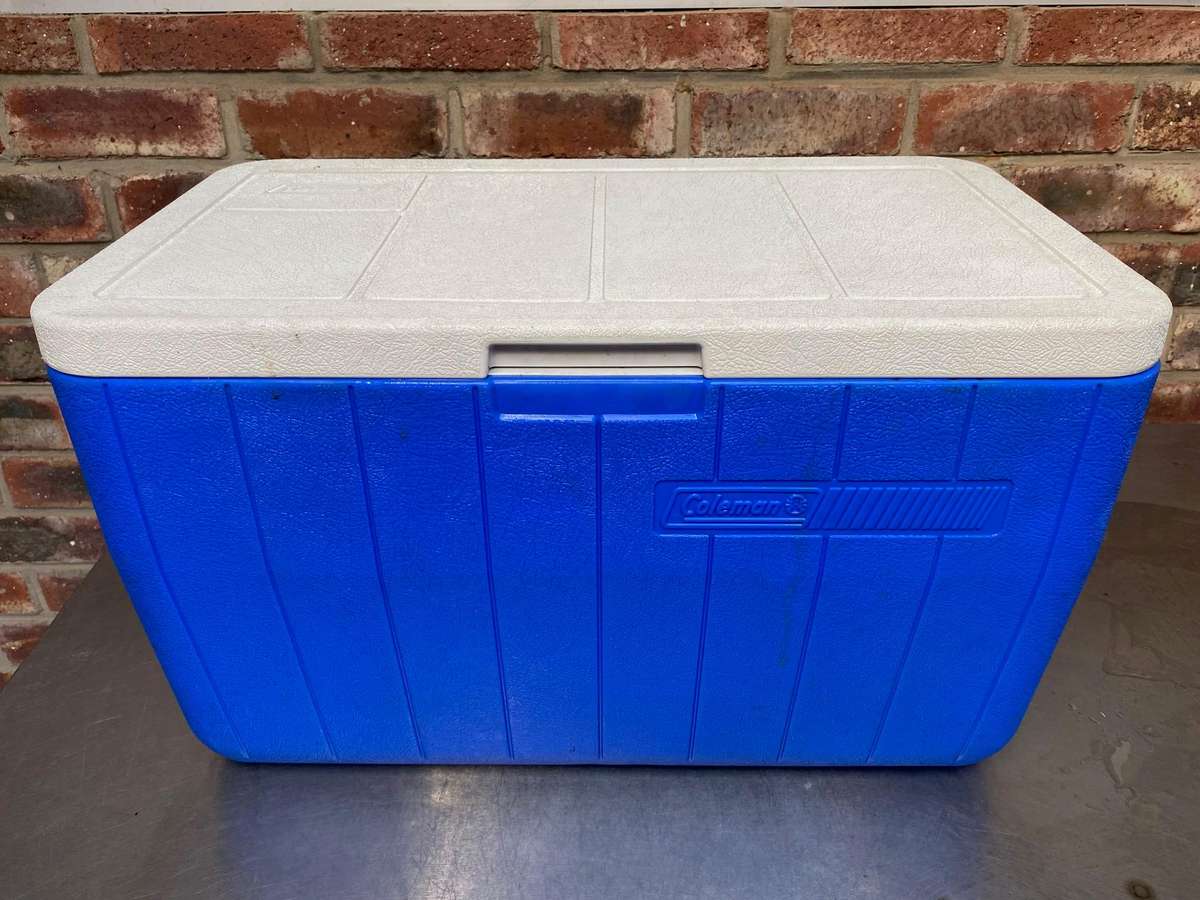 Big Coleman cooler box 48Qt blue white #5286B,5296,5248,made in USA,rare,very good cond. 36x35x66cm