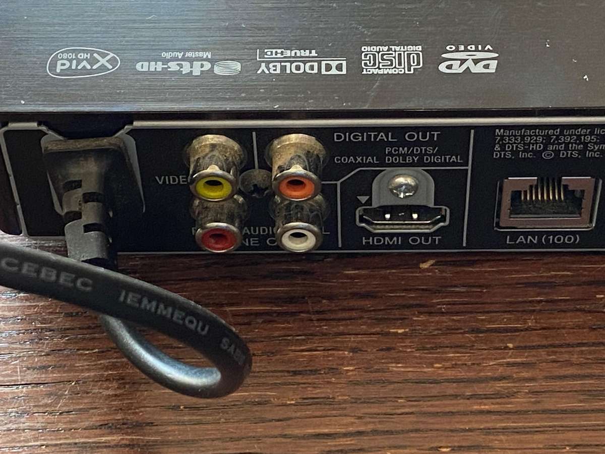 Sony BDP-S190 is a Blu-ray Disc player, in working condition