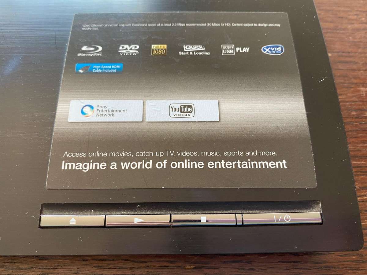 Sony BDP-S190 is a Blu-ray Disc player, in working condition