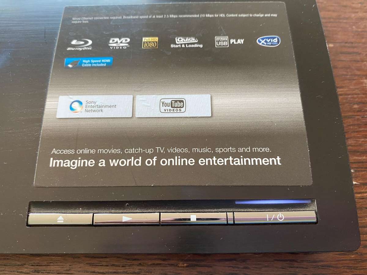 Sony BDP-S190 is a Blu-ray Disc player, in working condition