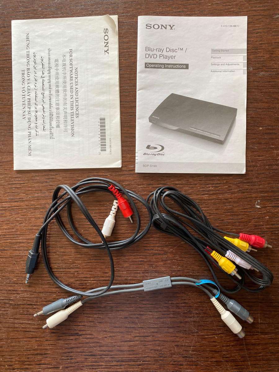 Sony BDP-S190 is a Blu-ray Disc player, in working condition