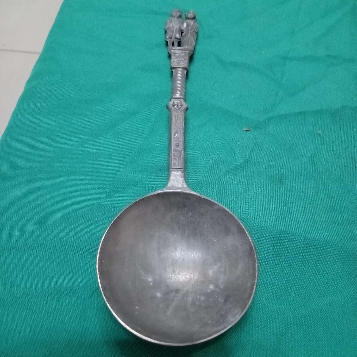 PEWTER AND BRASS MIX