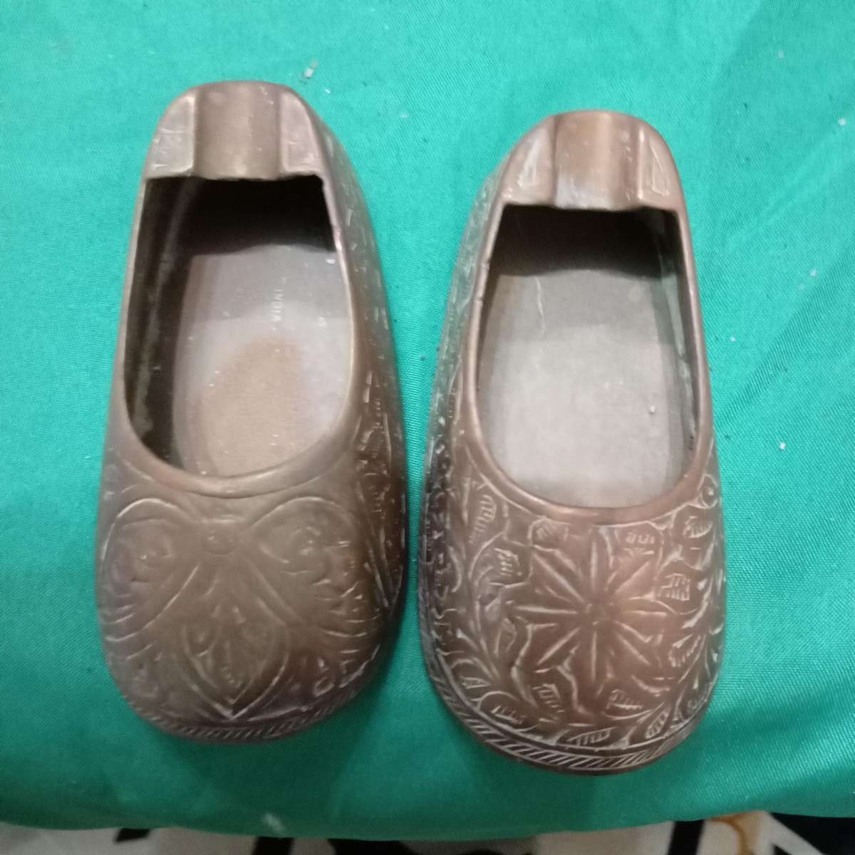 PEWTER AND BRASS MIX