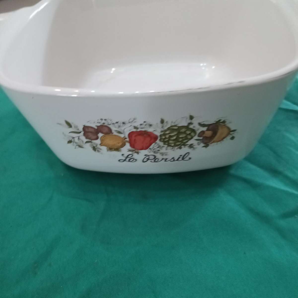 CORNINGWARE AND PYREX WARE