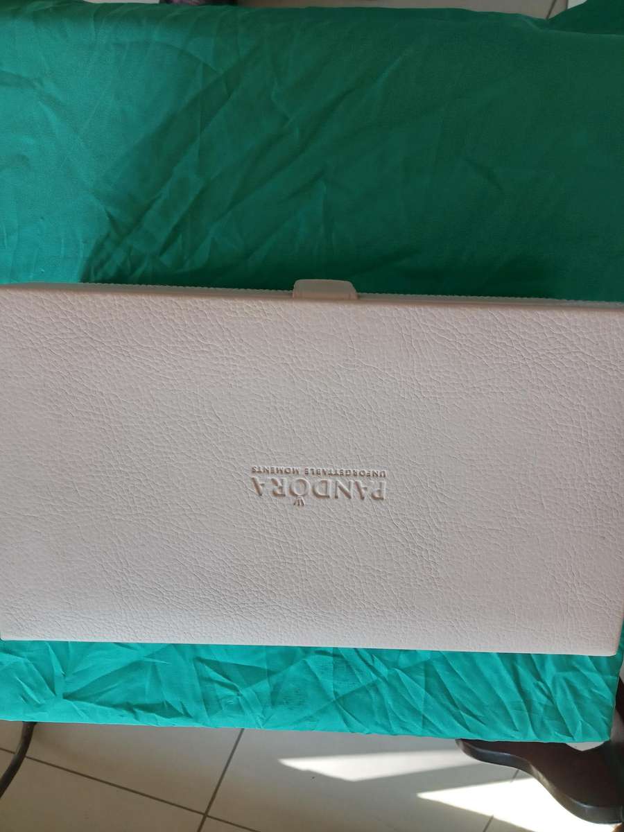 PANDORA JEWELRY BOX