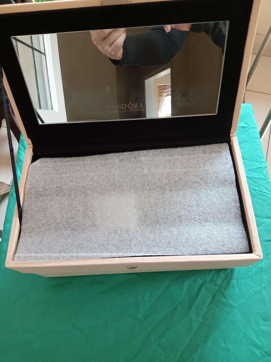 PANDORA JEWELRY BOX