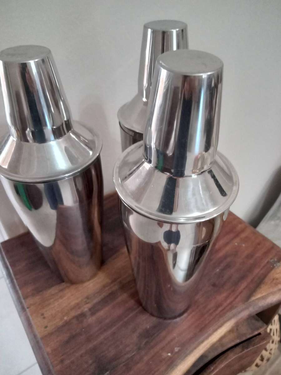 BUNDLE OF 3 COCKTAIL SHAKERS