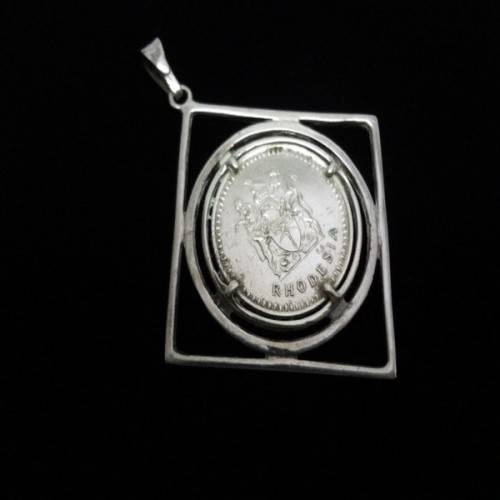 1975 Rhodesia 5c in Sterling Silver Pendant as per photo