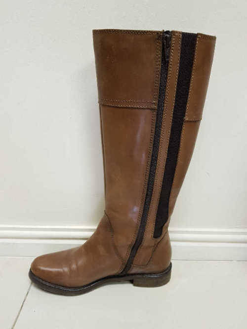 Genuine Leather GIA ladies tan boots as per photo