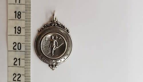 Antique Silver Medal Pendant English Silver Hallmarked weight 4.7g as per photo