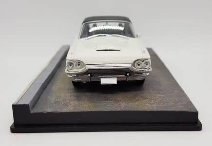 Ford Thunderbird - Goldfinger model car - as per photo