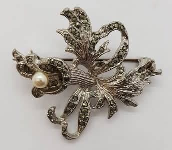 Margazite flower brooch - as per photo