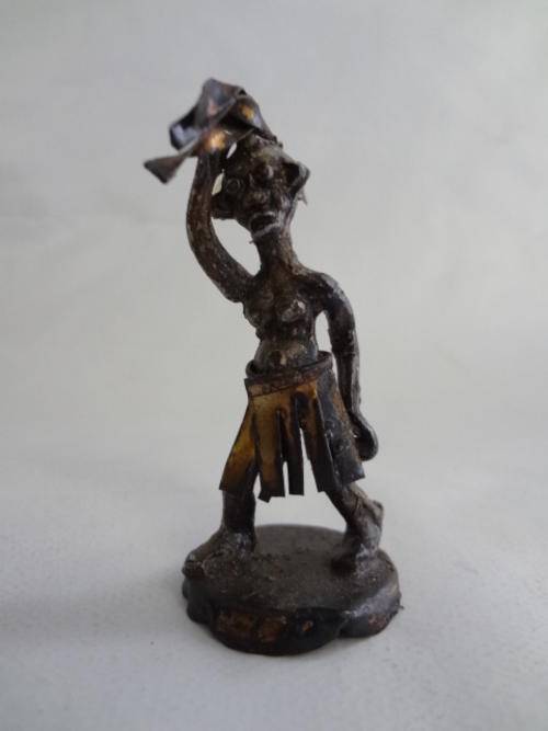 African working woman figurine - 7cm - R1 AUCTION