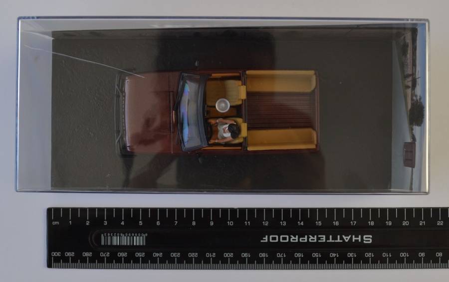 James Bond 007 Range Rover Convertible - Octopussy Model Car Scale 1:43 as per photo