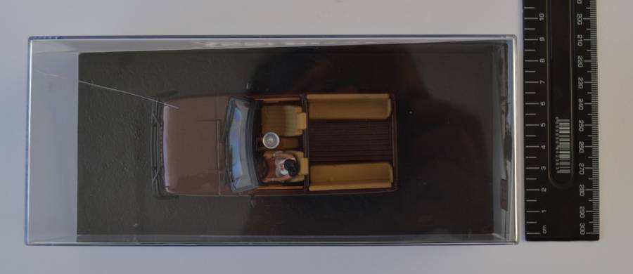 James Bond 007 Range Rover Convertible - Octopussy Model Car Scale 1:43 as per photo