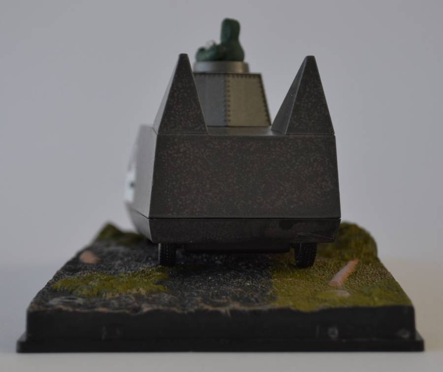 James Bond 007 Dragon Tank - Dr No Model Car Scale 1:43 as per photo