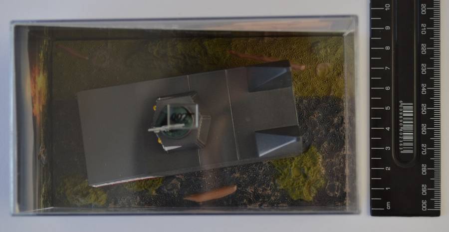 James Bond 007 Dragon Tank - Dr No Model Car Scale 1:43 as per photo