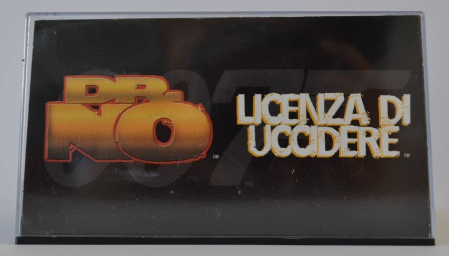 James Bond 007 Dragon Tank - Dr No Model Car Scale 1:43 as per photo