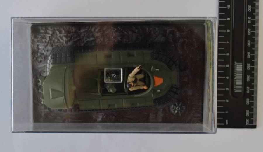 James Bond 007 Hovercraft - Die Another Day Model Car Scale 1:43 as per photo