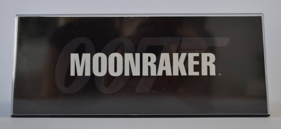 James Bond 007 Chevrolet Ambulance - Moonraker Model Car Scale 1:32 as per photo