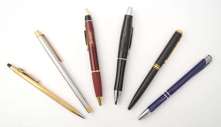 Lot of 6 assorted pens as per photo