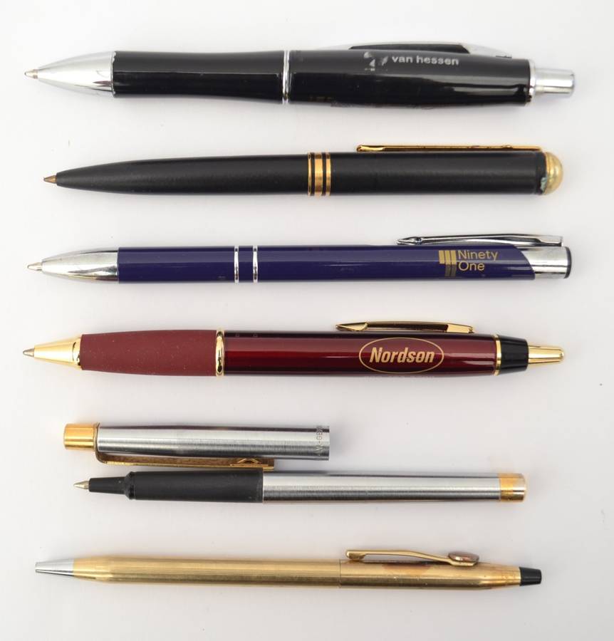 Lot of 6 assorted pens as per photo