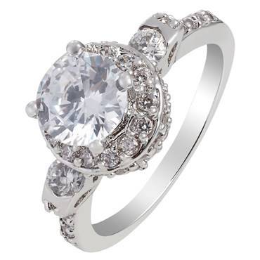 **STUNNING WHITE GOLD ROUND CUT WHITE SAPPHIRE RING**