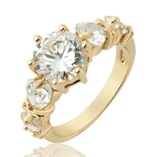 **BEAUTIFUL GOLD ROUND CUT WHITE TOPAZ RING **