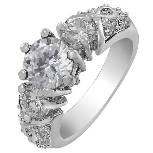 **STUNNING WHITE GOLD ROUND CUT WHITE TOPAZ RING**