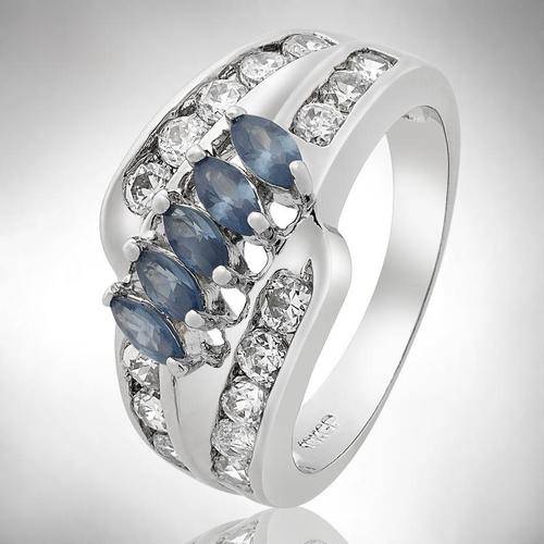 **STUNNING WHITE GOLD PEAR CUT BLUE SAPPHIRE RING**