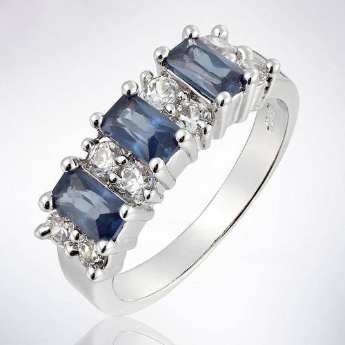 **BEAUTIFUL MARQUIS CUT BLUE SAPPHIRE & WHITE TOPAZ RING SET IN WHITE GOLD**