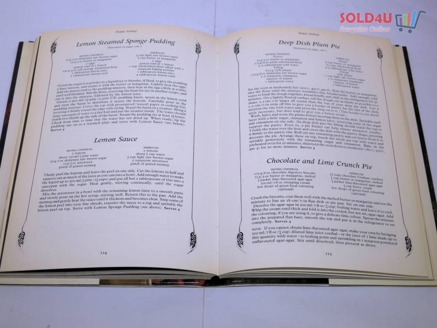 The Complete Vegetarian Cookbook by Janet Hunt