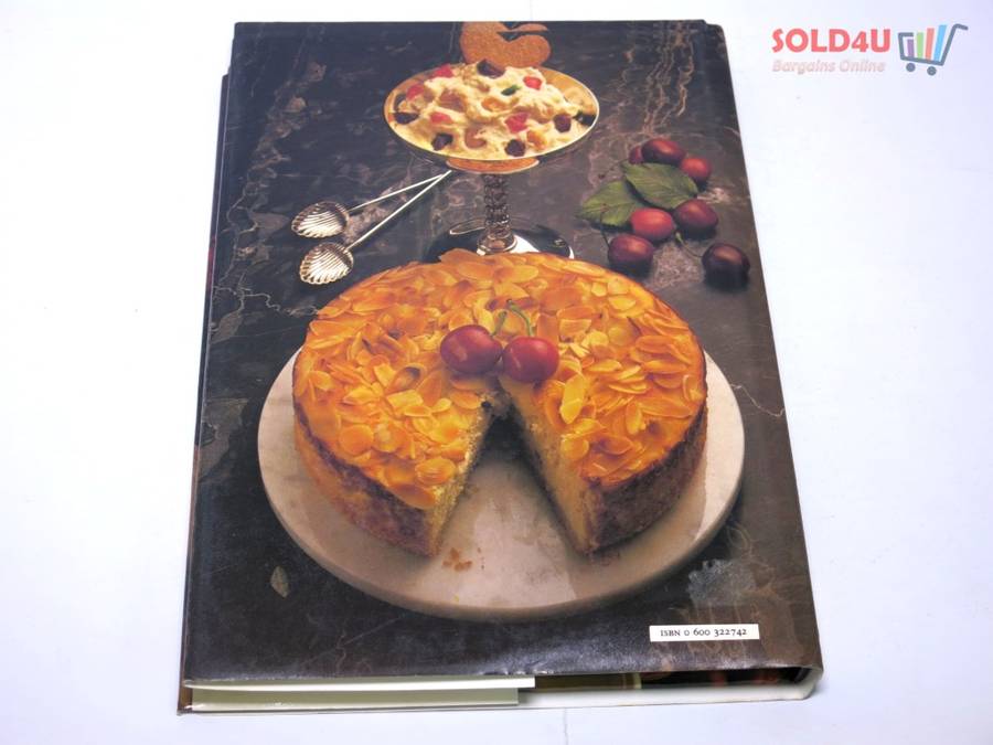 The Complete Vegetarian Cookbook by Janet Hunt