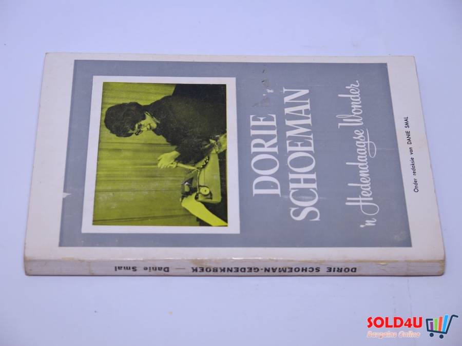 Dorie Schoeman: N Hedendaagse Wonder / Danie Smal