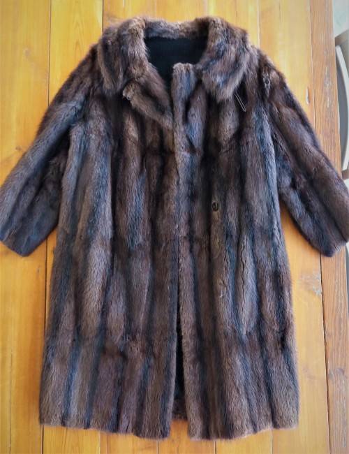 GENUINE FUR COAT- BEAVER/ SIMILAR- WITHOUT LINING
