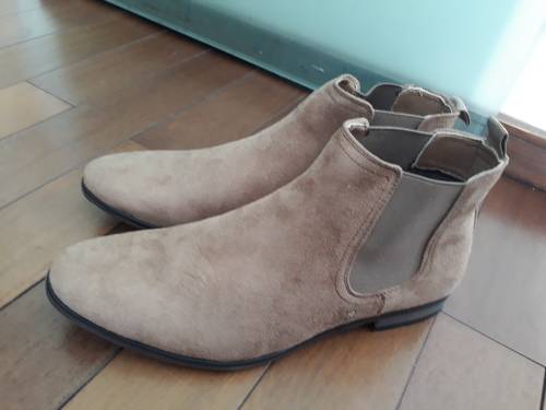 Brand new mens suede-like fabric chelsea boots size 10/11