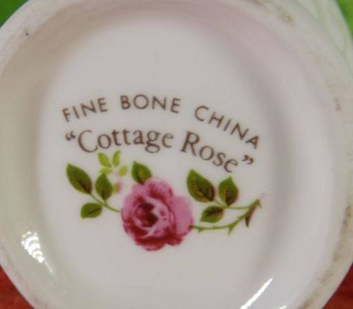 "COTTAGE ROSE" 4 PIECE SET OF ENGLISH FINE BONE CHINA - VINTAGE - from SUEZYT **FREE SHIPPING**