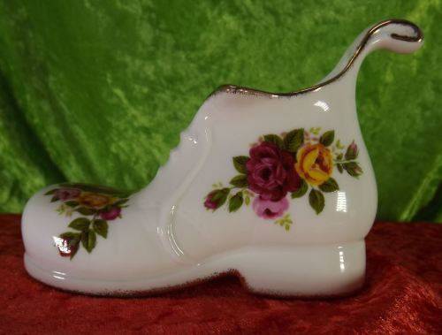 "COTTAGE ROSE" 4 PIECE SET OF ENGLISH FINE BONE CHINA - VINTAGE - from SUEZYT **FREE SHIPPING**