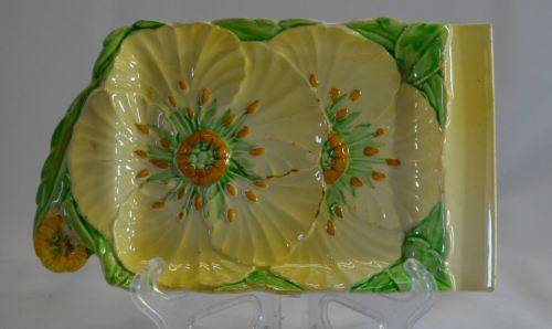YELLOW BUTTERCUP RELISH DISH- CARLTONWARE - from SUEZYT