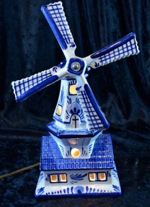 "RESERVED FOR RUDIE "BEAUTIFUL DELFT WINDMILL LAMP - WORKING - from SUEZYT