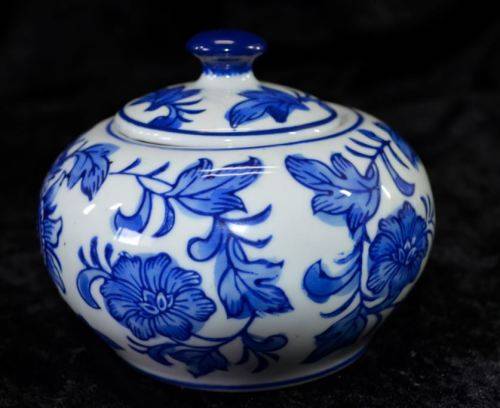 ORIENTAL LIDDED CONTAINER - from SUEZYT