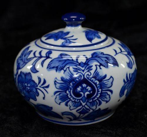 ORIENTAL LIDDED CONTAINER - from SUEZYT